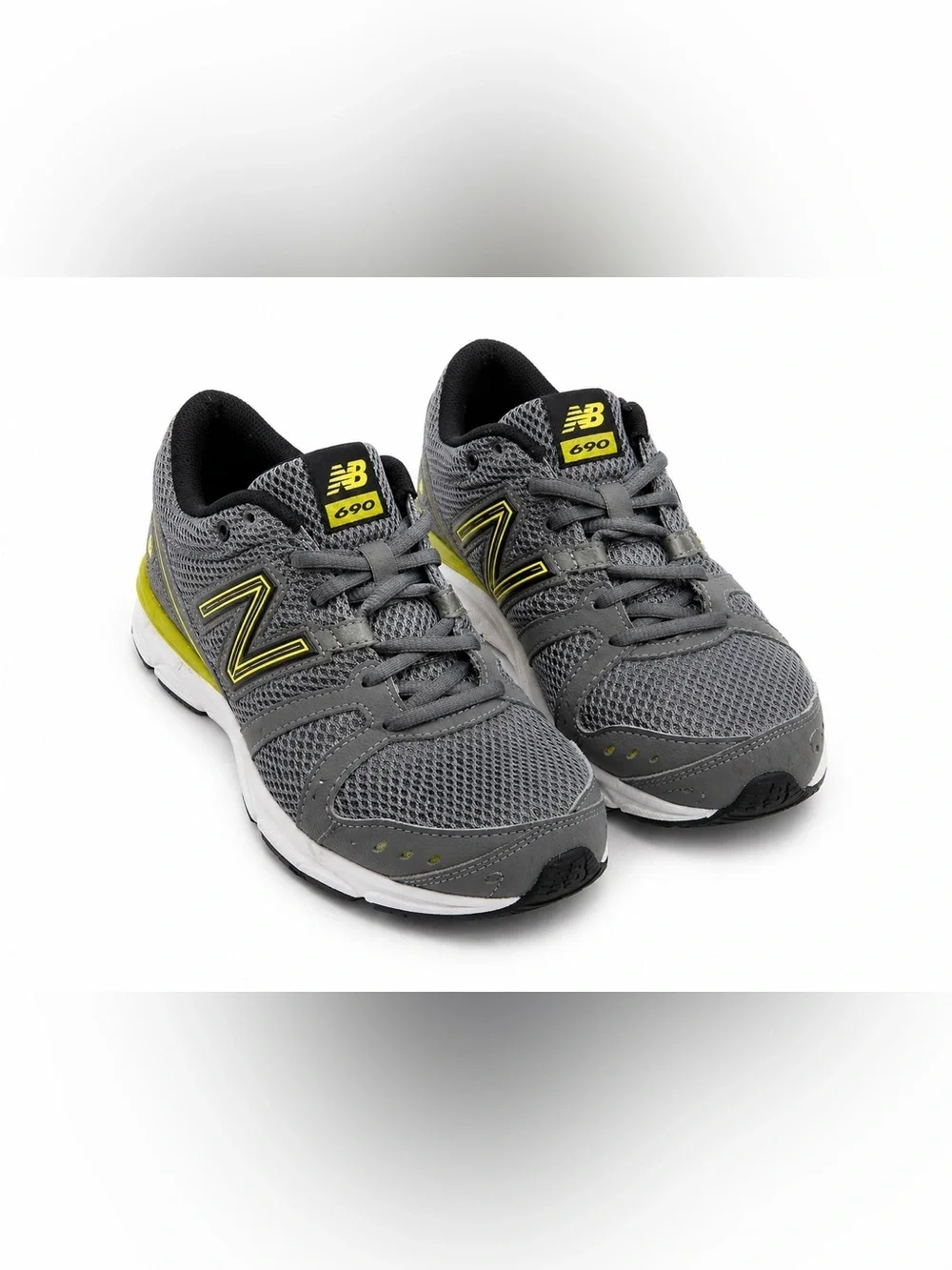 New Balance 690 Gray Neon Running Sneakers Sport - Hiking Inspired. Size: US 7
